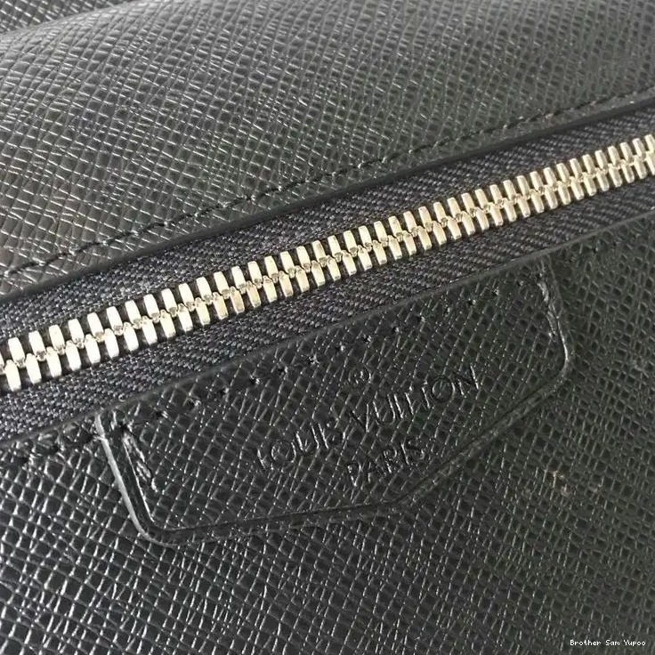 Brother Sam Yupoo 19T1L0081 Bags LV 0327